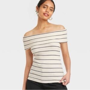 A New Day Off the Shoulder Top size L